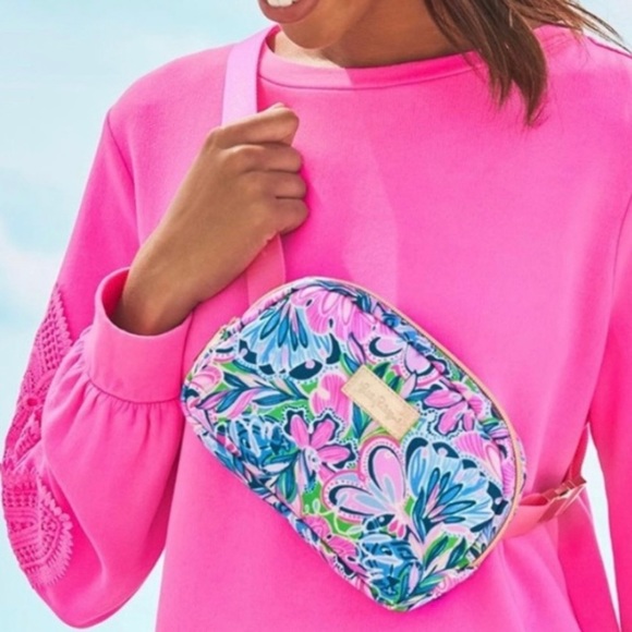 Lilly Pulitzer Handbags - Lilly Pulitzer Belt Bag